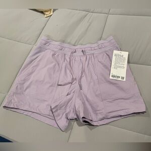 NWT lululemon dance studio HR short 3.5” lined size 8